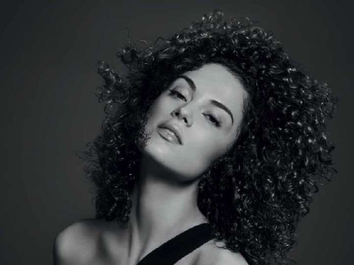 New Twisted Collection: Elasticity for Curls